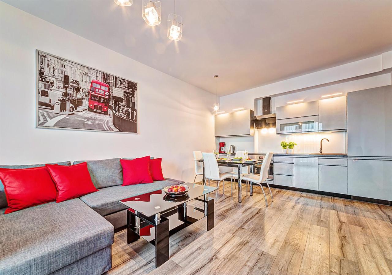 Apartamenty Homely Place Serce Poznania - Stary Rynek - Parking Exterior photo