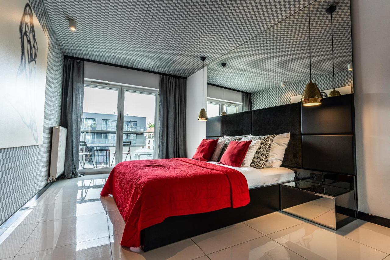 Apartamenty Homely Place Serce Poznania - Stary Rynek - Parking Exterior photo
