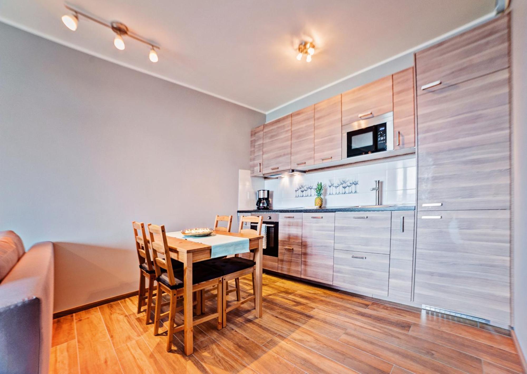 Apartamenty Homely Place Serce Poznania - Stary Rynek - Parking Room photo