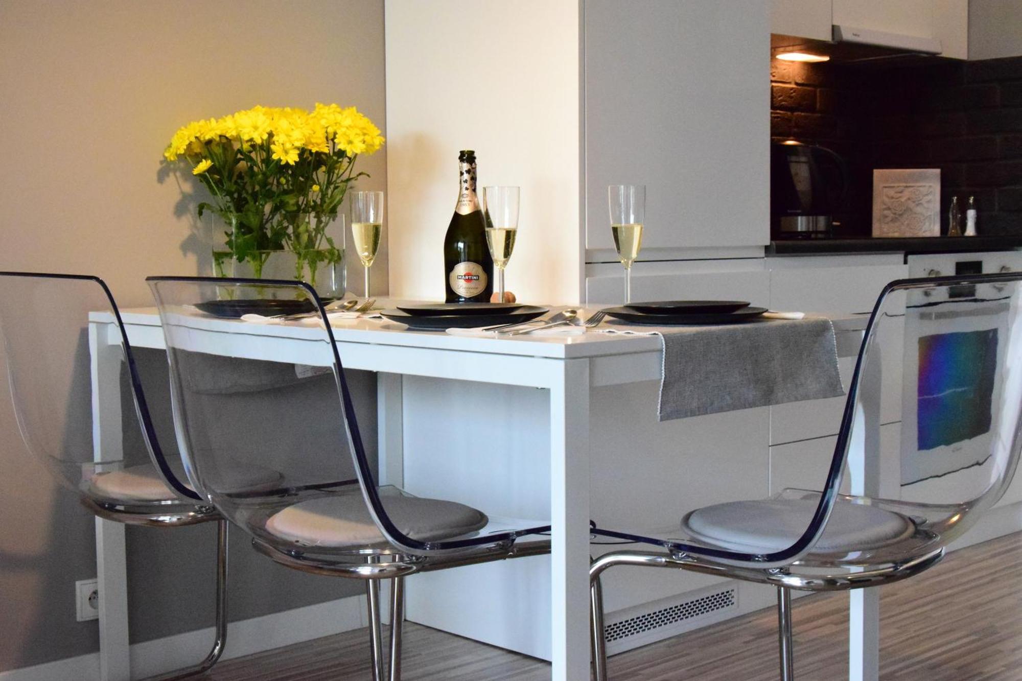 Apartamenty Homely Place Serce Poznania - Stary Rynek - Parking Room photo
