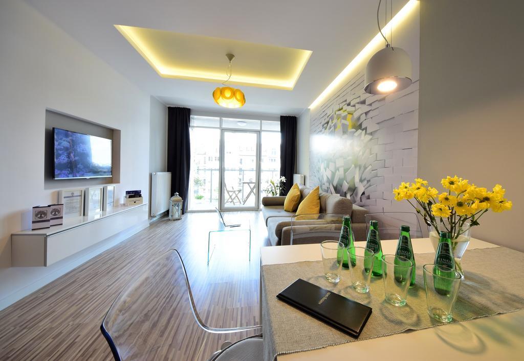 Apartamenty Homely Place Serce Poznania - Stary Rynek - Parking Exterior photo
