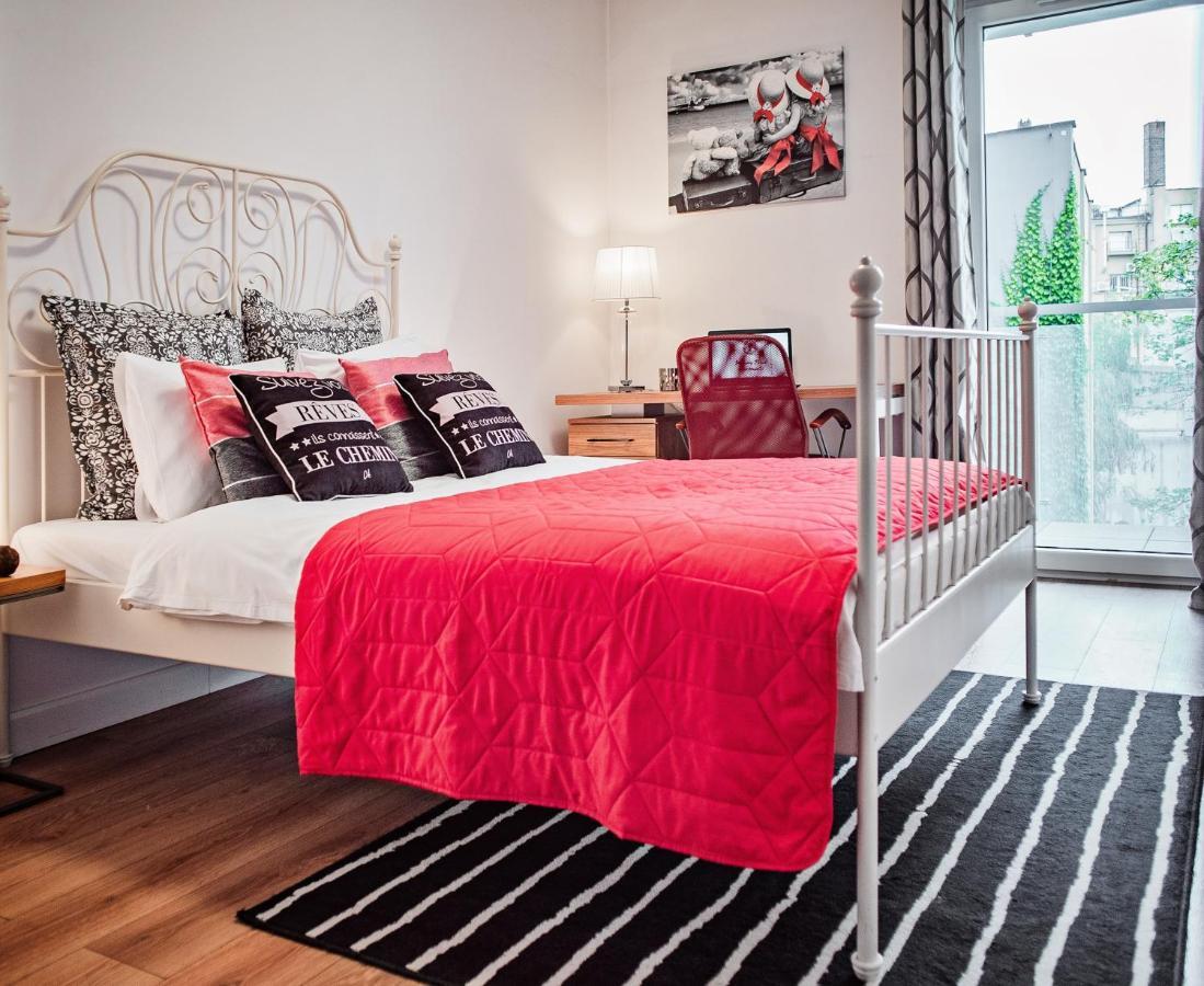 Apartamenty Homely Place Serce Poznania - Stary Rynek - Parking Exterior photo